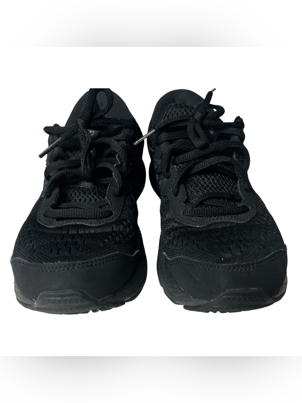ASICS wome’s EveryDay Complirt AmplifitFoam Sneaker Black Size 7